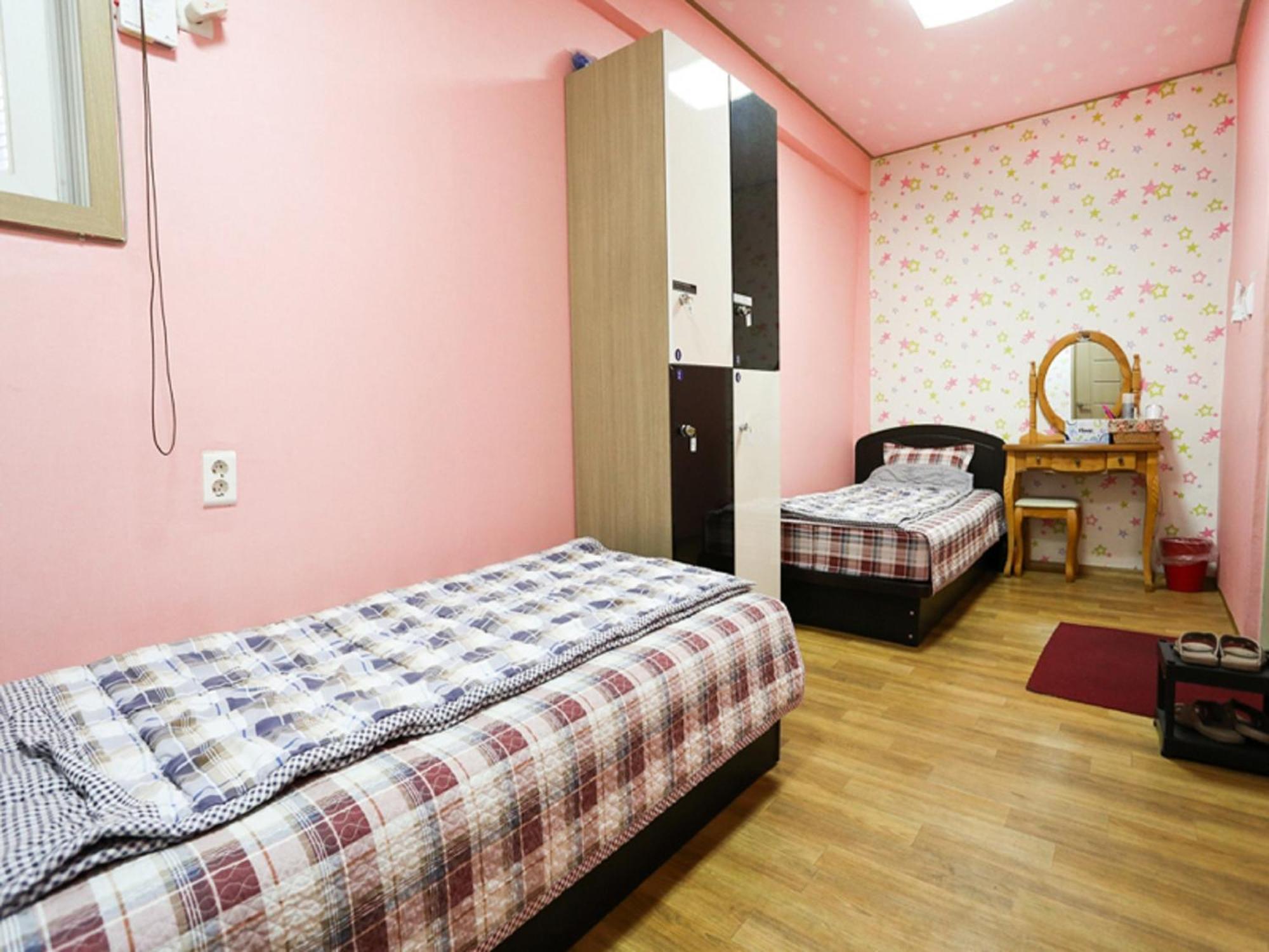 Funstay Inn Guesthouse Busan Kamer foto